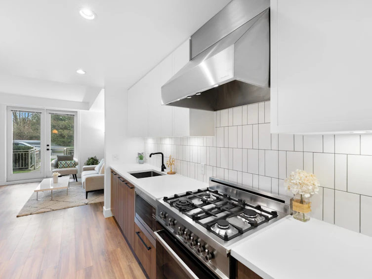 107-6933 Cambie Street, Vancouver, BC, V6P 0J1 - 12