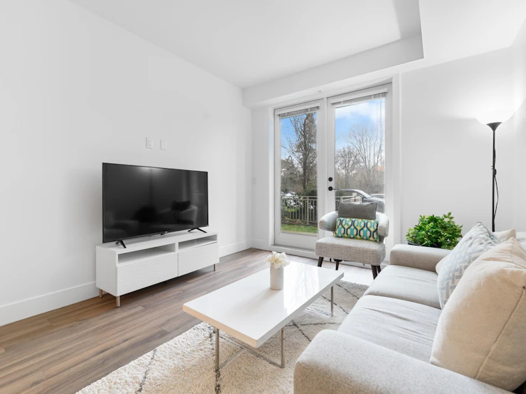 107-6933 Cambie Street, Vancouver, BC, V6P 0J1 - 3