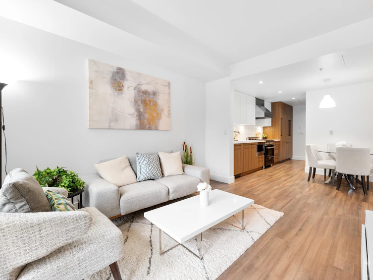 107-6933 Cambie Street, Vancouver, BC, V6P 0J1 - 4