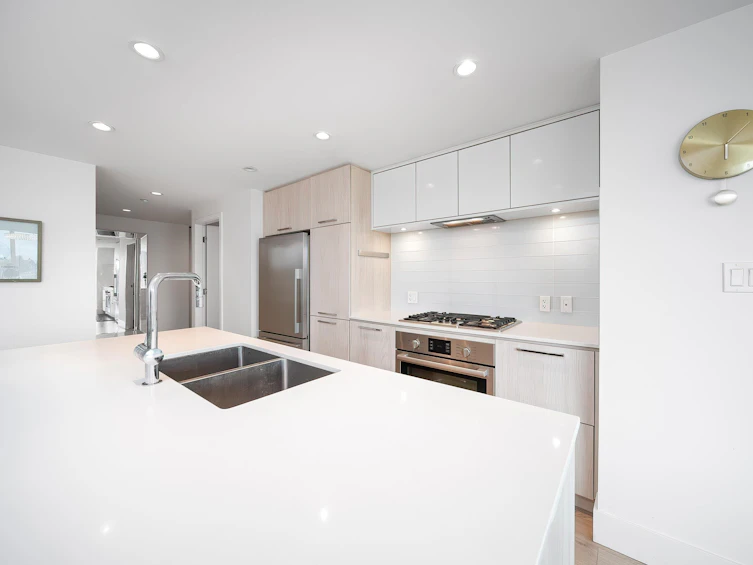 2007-680 Seylynn Cres, North Vancouver, BC, V7J 0B5 - 11