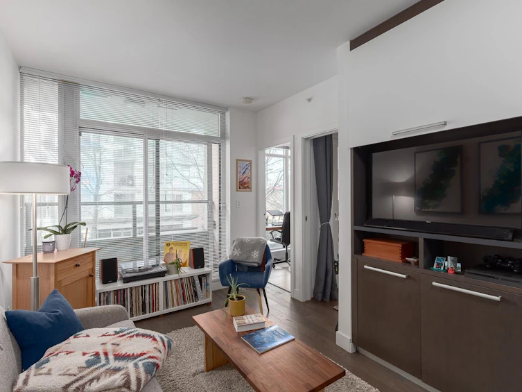 201-288 W 1st Avenue, Vancouver, BC, V5Y 0E9 - 2