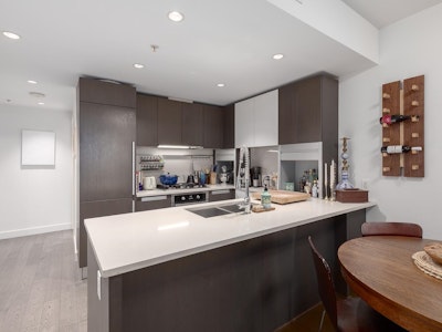 201-288 W 1st Avenue - 5
