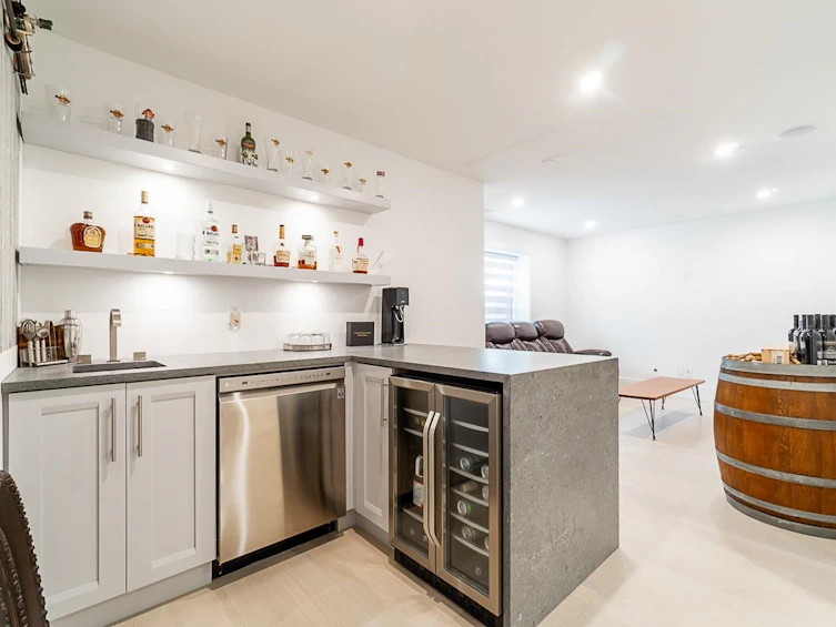 8481 11th Avenue, Burnaby, BC, V3N 2P5 - 29