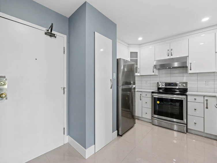 311-15272 19 Avenue, Surrey, BC, V4A 1X6 - 7