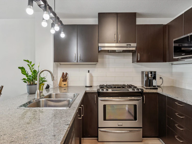 316-3050 Dayanee Springs Boulevard, Coquitlam, BC, V3E 0A2 - 4