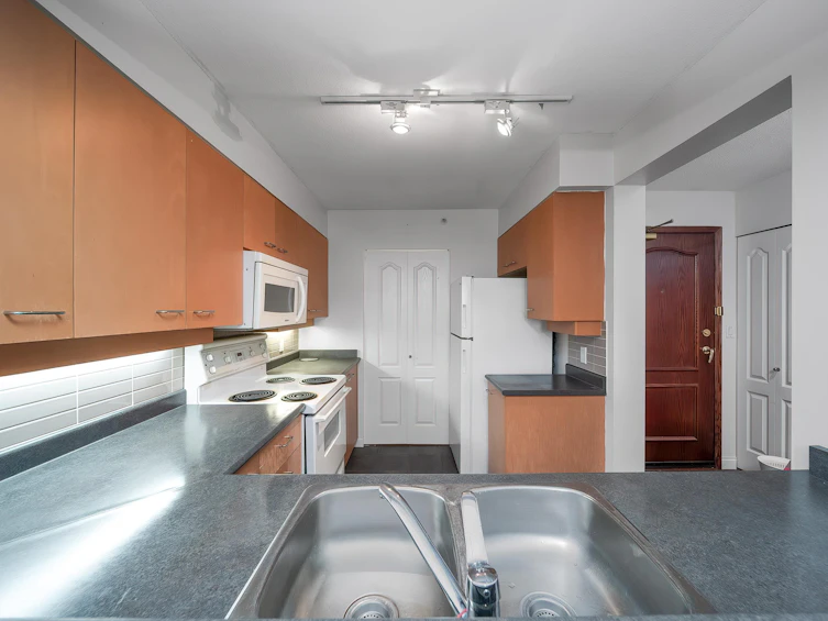 1001-7380 Elmbridge Way, Richmond, BC, V6X 4A1 - 6