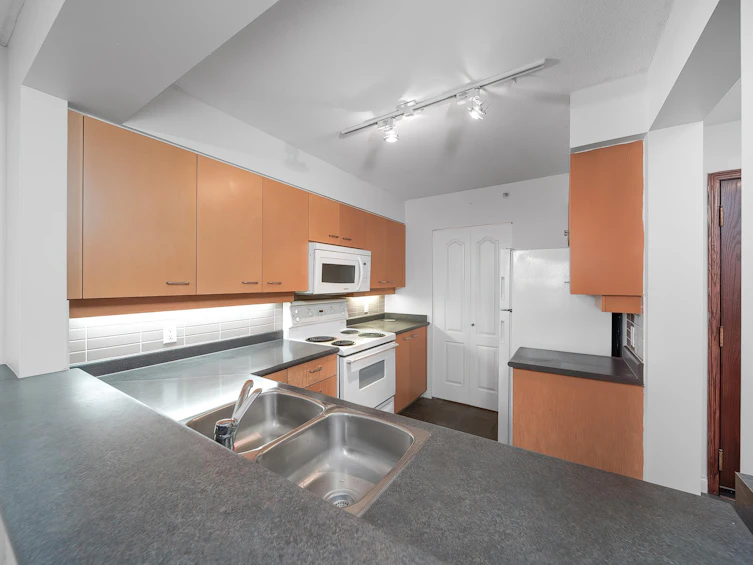 1001-7380 Elmbridge Way, Richmond, BC, V6X 4A1 - 5