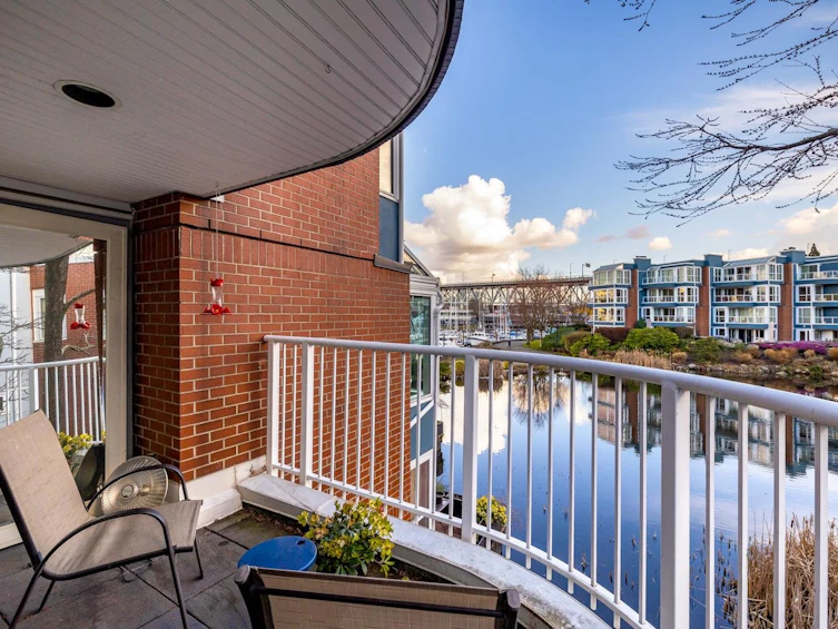 1598 Island Park Walk, Vancouver, BC, V6J 0G9 - 9