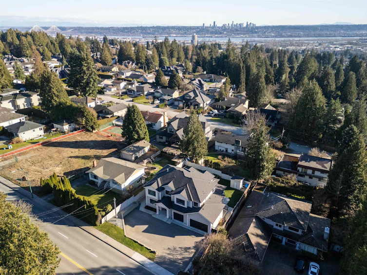 708 Austin Avenue, Coquitlam, BC, V3K 3N1 - 37