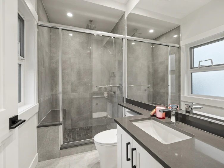 708 Austin Avenue, Coquitlam, BC, V3K 3N1 - 29