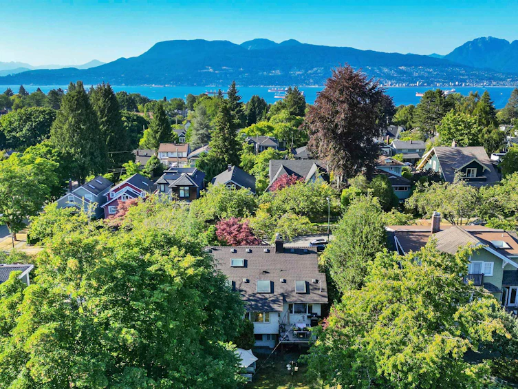 4278 W 12th Avenue, Vancouver, BC, V6R 2P7 - 12