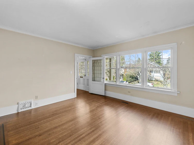 4278 W 12th Avenue, Vancouver, BC, V6R 2P7 - 2