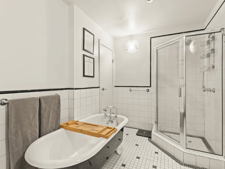 303-28 Powell Street, Vancouver, BC, V6A 1E7 - 16