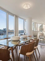 1006 1033 Marinaside Crescent