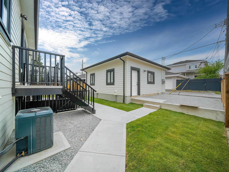 5531 Slocan Street, Vancouver, BC, V5R 2A9 - 20