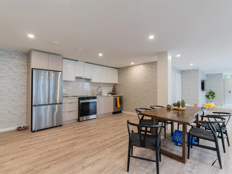 E512-10829 140 Street, Surrey, BC, V6V 0A8 - 4