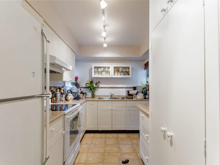 7361 Liard Place, Vancouver, BC, V5S 4A3 - 5