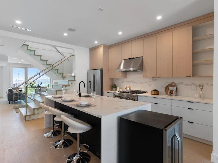 342 E Keith Road, North Vancouver, BC, V7L 1V7 - 6