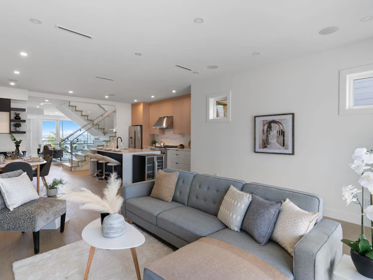 342 E Keith Road, North Vancouver, BC, V7L 1V7 - 8