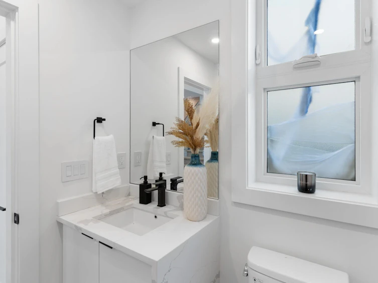 342 E Keith Road, North Vancouver, BC, V7L 1V7 - 21