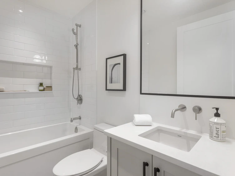 3304 Mayfair Avenue, Vancouver, BC, V6N 0C5 - 14