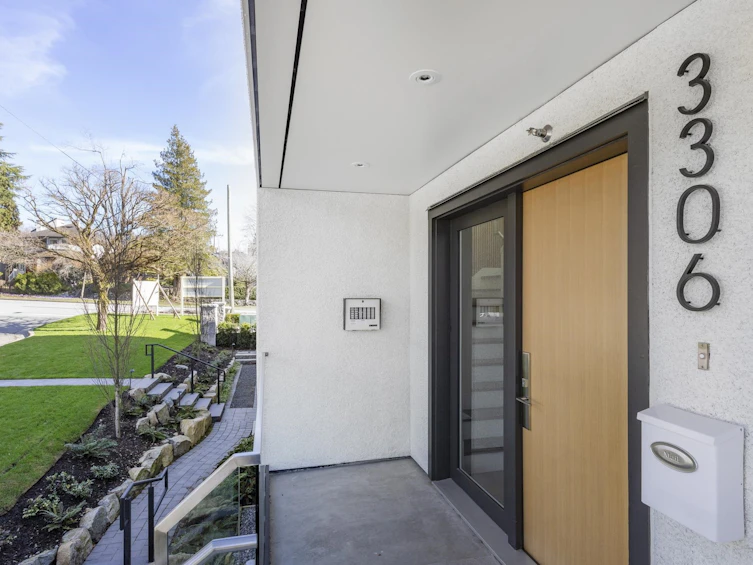 3306 Mayfair Avenue, Vancouver, BC, V6N 0C5 - 2