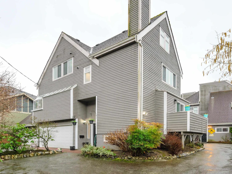 1-3349 Dewdney Trunk Road, Port Moody, BC, V3H 2E4 - 2