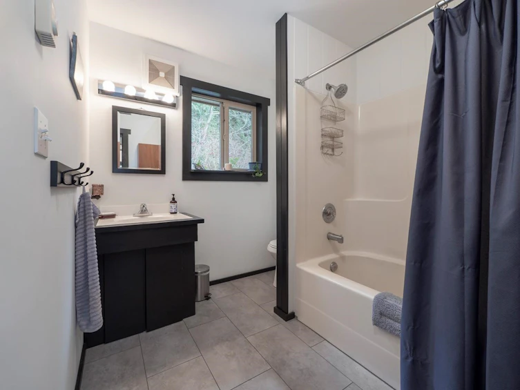 833 Byng Road, Gibsons, BC, V0N 2W6 - 24