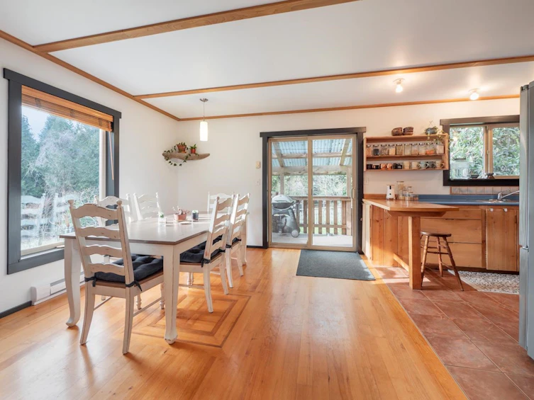 833 Byng Road, Gibsons, BC, V0N 2W6 - 10