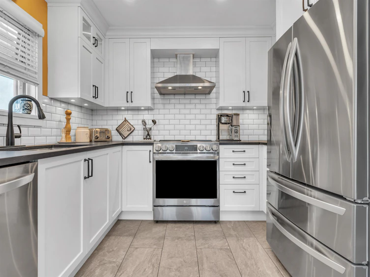 16-888 W 16th Street, North Vancouver, BC, V7P 1R3 - 2