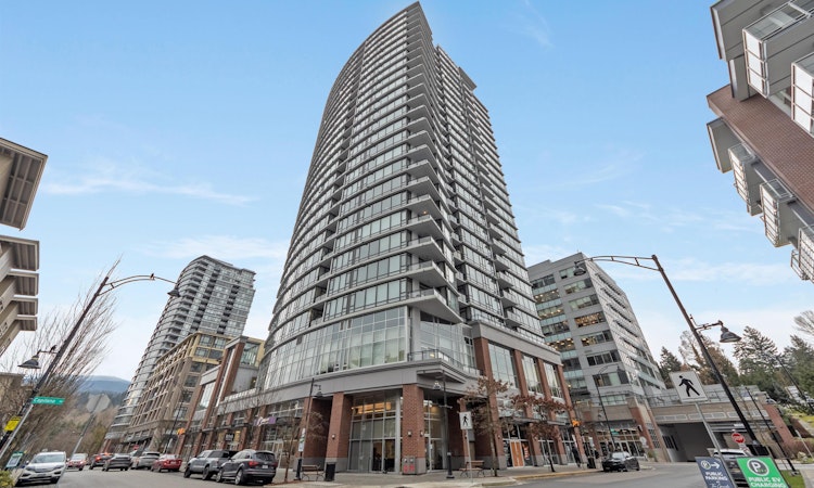 604-400 Capilano Road