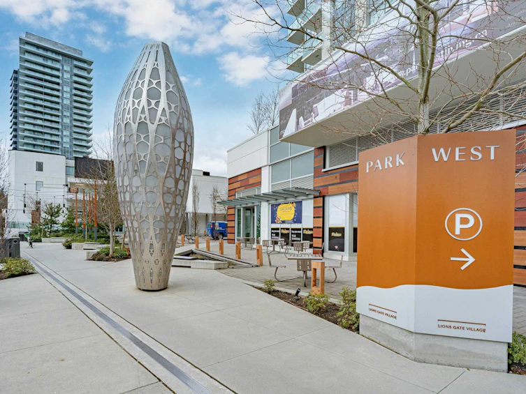304-1632 Lions Gate Lane, North Vancouver, BC, V7P 0E2 - 3