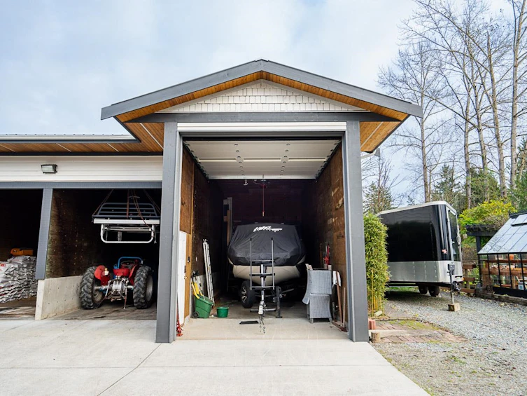 23515 32 Avenue, Langley, BC, V2Z 2J1 - 23