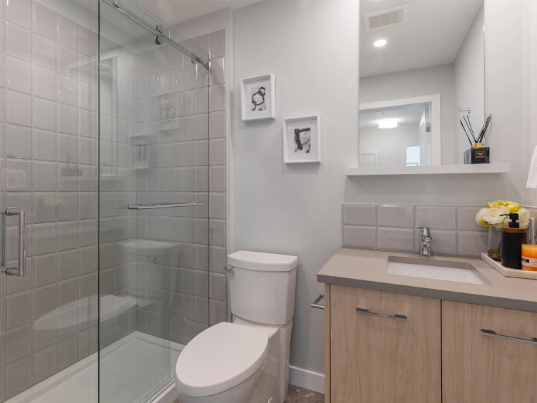 203-4933 Clarendon Street, Vancouver, BC, V5R 3J3 - 9