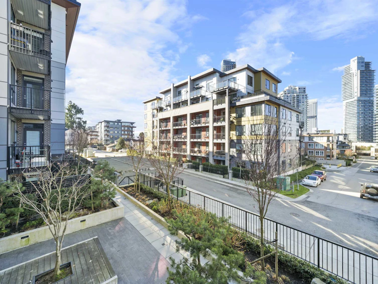 211-750 Dogwood Street, Coquitlam, BC, V3J 4B7 - 11