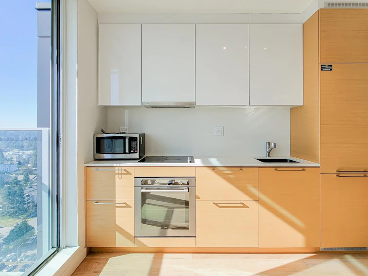 2501-13438 Central Avenue, Surrey, BC, V3T 0N2 - 4