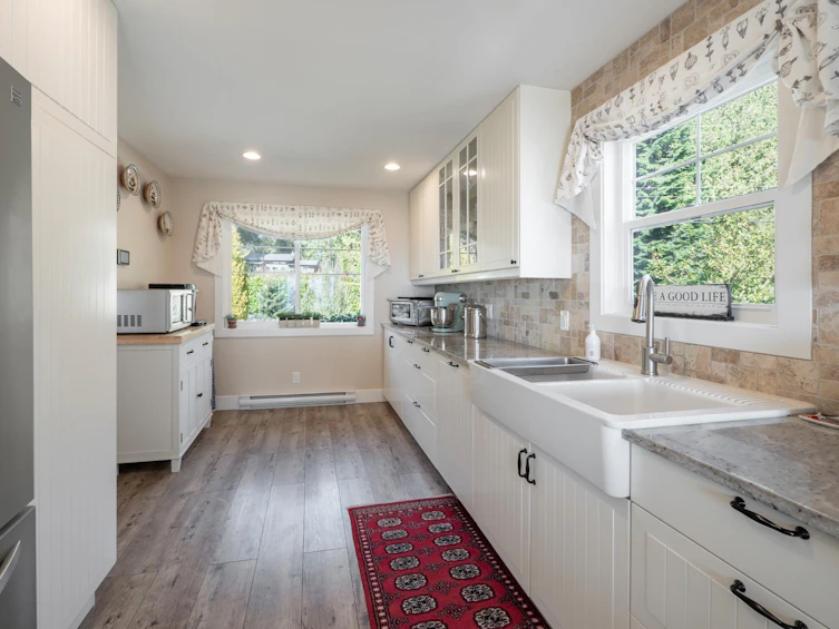 7607 Eureka Place, Halfmoon Bay, BC, V7Z 1A1 - 7