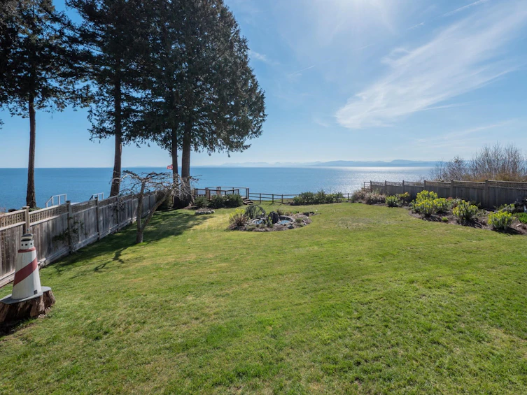 7607 Eureka Place, Halfmoon Bay, BC, V7Z 1A1 - 29