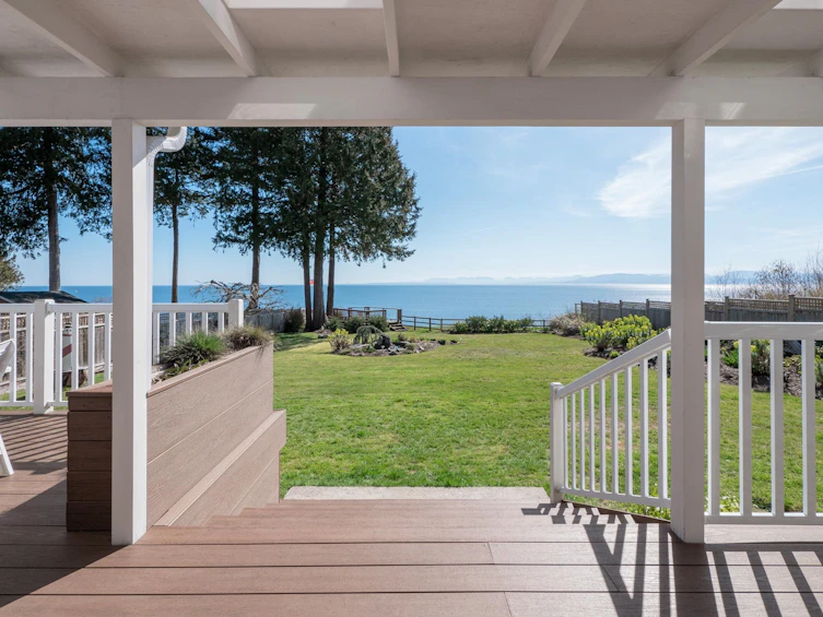 7607 Eureka Place, Halfmoon Bay, BC, V7Z 1A1 - 2