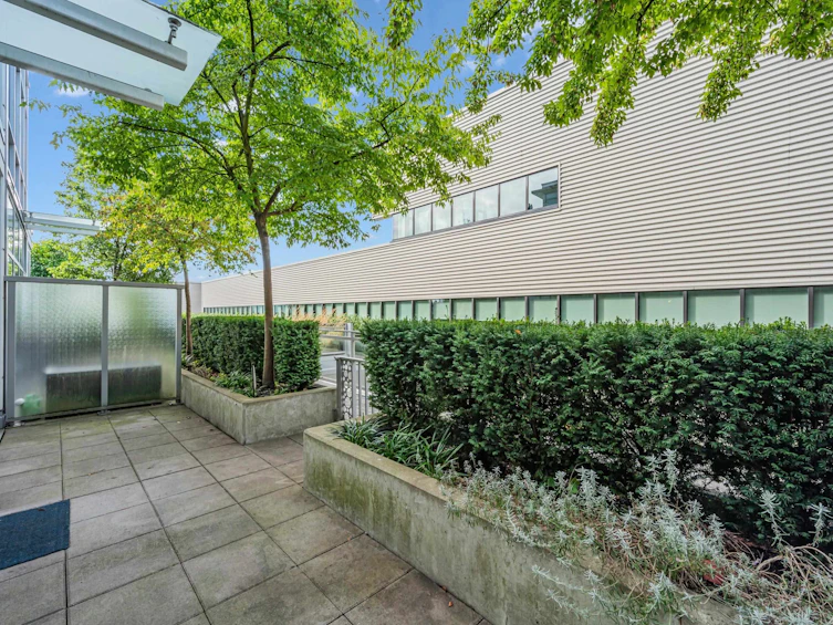 TH5-200 Nelson's Crescent, New Westminster, BC, V3L 0H4 - 27