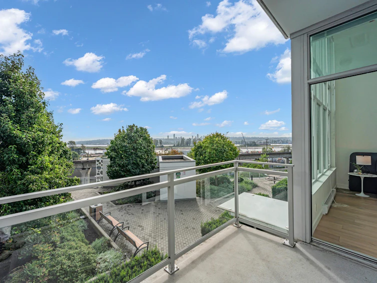 TH5-200 Nelson's Crescent, New Westminster, BC, V3L 0H4 - 26