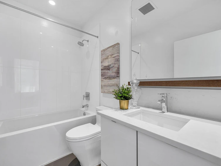TH5-200 Nelson's Crescent, New Westminster, BC, V3L 0H4 - 22