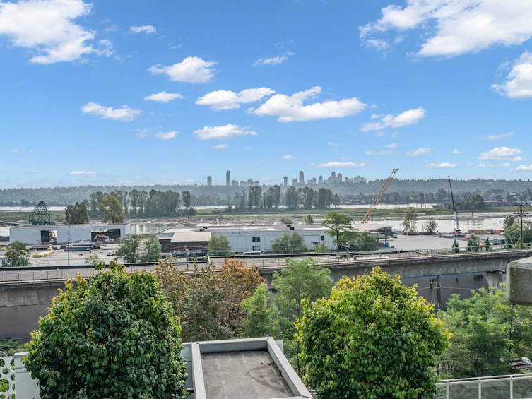 TH5-200 Nelson's Crescent, New Westminster, BC, V3L 0H4 - 30