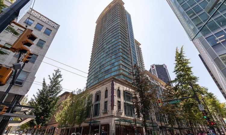 3202-610 Granville Street