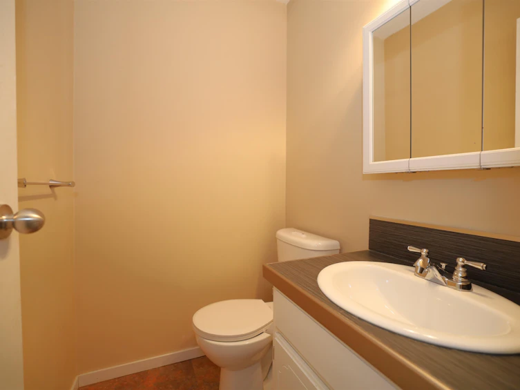 5759 Trail Avenue, Sechelt, BC, V7Z 0L8 - 17