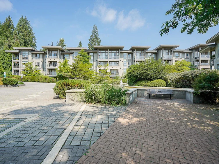 316-9319 University Crescent, Burnaby, BC, V5A 4Y5 - 2