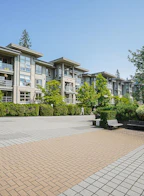 316 9319 University Crescent