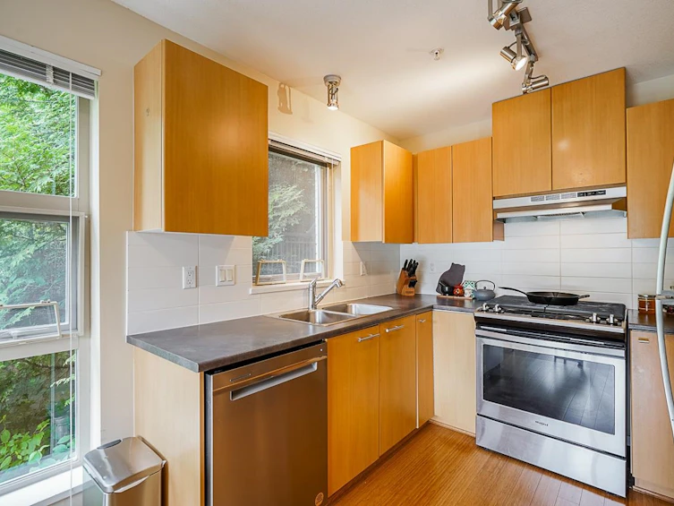 316-9319 University Crescent, Burnaby, BC, V5A 4Y5 - 15