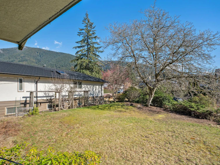 4169 Lions Avenue, North Vancouver, BC, V7R 3S2 - 38