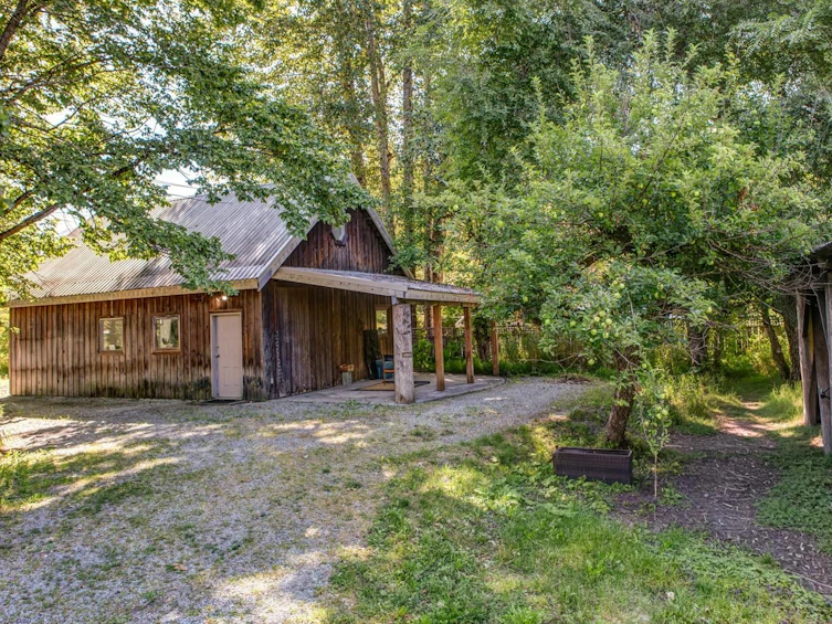 7597 Pemberton Meadows Road, Pemberton, BC, V0N 2L0 - 32